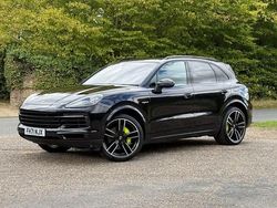 Used 2022 Porsche Cayenne S E-Hybrid SUV | £51,948 (Fair price)
