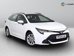 White Used 2024 Toyota Corolla Estate | £22,675 (Fair price)