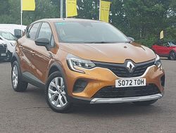 Orange Used 2022 Renault Captur Iconic SUV | £15,998 (Fair price)