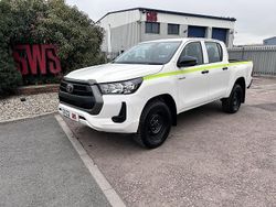 White Used 2022 Toyota HiLux Active Pickup | £19,850 (Good price)