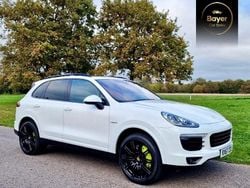White Used 2017 Porsche Cayenne S E-Hybrid Platinum Edition SUV | £20,785 (Good price)