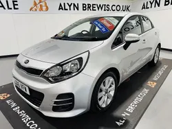 Bright silver metallic Used 2016 Kia Rio 2 Hatchback | £4,299 (Fair price)