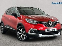Red/black Used 2019 Renault Captur GT-Line SUV | £12,990 (Fair price)