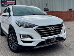 White Used 2019 Hyundai Tucson Premium SUV | £11,150 (A bit pricey)