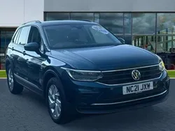 Nightshade blue metallic Used 2021 VW Tiguan Life SUV | £21,891 (Fair price)