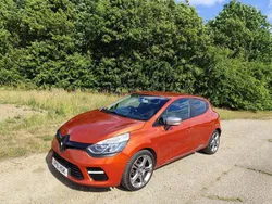 Red Used 2015 Renault Clio IV Dynamique Hatchback | £2,850 (Super price)