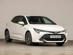 White Used 2020 Toyota Corolla Design Hatchback | £17,998 (Fair price)