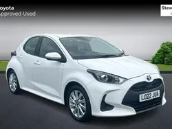 White Used 2022 Toyota Yaris Hybrid Hatchback | £15,831 (Fair price)