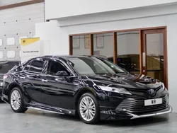 Black Used 2020 Toyota Camry Sedan | £16,995 (A bit pricey)