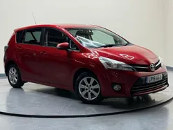 Red Used 2015 Toyota Verso Multidrive S MPV | £8,995 (Fair price)
