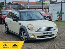 White Used 2009 Mini One Clubman Estate | £2,490