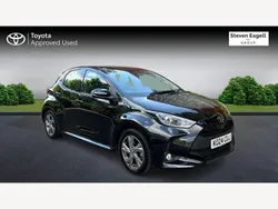 Black Used 2024 Toyota Yaris Hybrid Hatchback | £17,708 (Good price)