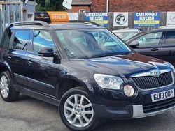 Black Used 2013 Skoda Yeti Elegance SUV | £5,495 (Fair price)