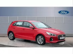 Red Used 2017 Hyundai i30 SE Hatchback | £9,296 (Fair price)