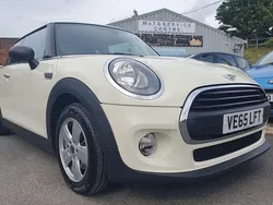 Pepper white Used 2015 Mini ONE Hatch Hatchback | £8,695 (Fair price)