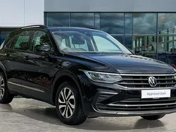 Deep black pearl Used 2021 VW Tiguan Active SUV | £19,639 (Fair price)