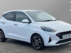 White Used 2024 Hyundai i10 Premium Hatchback | £15,197 (Fair price)
