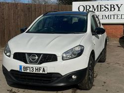 White Used 2013 Nissan Qashqai 360º SUV | £4,499 (Fair price)