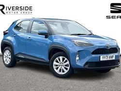 Blue Used 2022 Toyota Yaris Hybrid Estate | £16,990 (Good price)