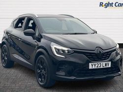 Diamond black Used 2023 Renault Captur Rive Gauche SUV | £16,899 (Fair price)