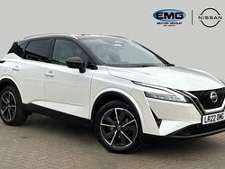 White Used 2022 Nissan Qashqai Tekna SUV | £20,850 (A bit pricey)
