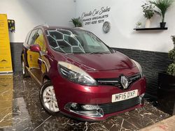 Red Used 2015 Renault Grand Scénic III Dynamique MPV | £6,995 (A bit pricey)