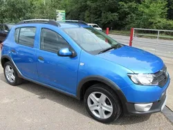 Blue Used 2014 Dacia Sandero Lauréate Hatchback | £4,195 (Fair price)