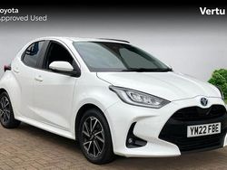 White Used 2022 Toyota Yaris Hybrid Design Hatchback | £14,970 (Fair price)