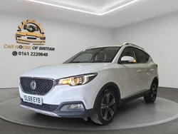 White Used 2018 MG ZS Exclusive Sedan | £9,500 (Fair price)