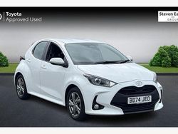 Used 2025 Toyota Yaris Hybrid Hatchback | £19,967 (Fair price)