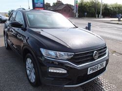 Black Used 2018 VW T-Roc SE SUV | £10,995 (Fair price)