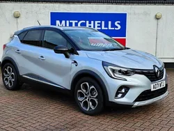 Silver with black roof Used 2021 Renault Captur Version S SUV | £15,995 (Fair price)