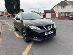 Black Used 2016 Nissan Qashqai N-Connecta SUV | £4,500 (Super price)