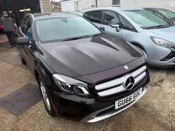 Mauve/purple Used 2016 Mercedes GLA200 SUV | £12,995 (Fair price)