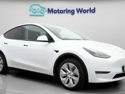 White Used 2023 Tesla Model Y Long Range SUV | £28,500 (Fair price)