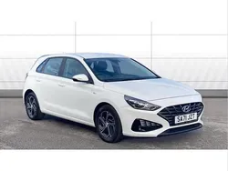 White Used 2021 Hyundai i30 SE Hatchback | £14,118 (Fair price)