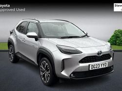 Used 2025 Toyota Yaris Hybrid Estate | £22,430 (Fair price)