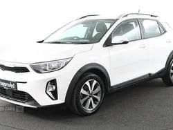 White Used 2022 Kia Stonic 2 SUV | £13,495 (Fair price)
