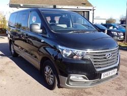 Metallic black Used 2019 Hyundai I800 SE MPV | £14,390 (Good price)