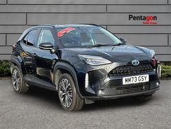 Black Used 2023 Toyota Yaris Hybrid SUV | £23,950 (Expensive)
