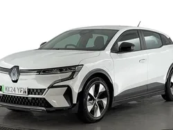 White New 2024 Renault Mégane Equilibre Hatchback | £21,220 (Good price)