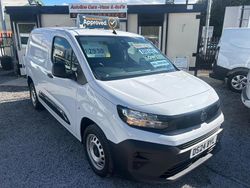 White Used 2024 Vauxhall Combo MPV | £12,950 (Good price)