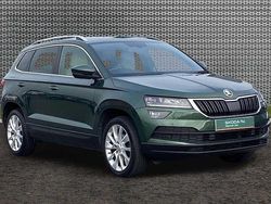 Emerald green metallic Used 2019 Skoda Karoq SE L SUV | £11,543 (Fair price)
