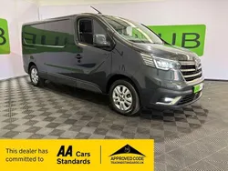 Grey Used 2023 Renault Trafic Van | £17,995 (Fair price)
