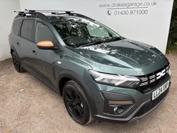 Green Used 2024 Dacia Jogger Extreme MPV | £22,490 (Fair price)