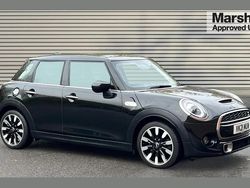 Black Used 2021 Mini Cooper S Exclusive Hatchback | £16,794 (Good price)