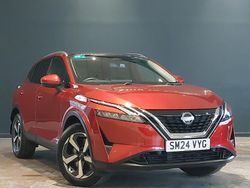 Red Used 2024 Nissan Qashqai N-Connecta SUV | £24,498 (Fair price)