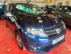 Blue Used 2015 Dacia Sandero Lauréate Hatchback | £4,795 (Fair price)