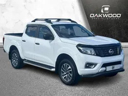 White Used 2019 Nissan Navara Tekna Pickup | £17,995 (Fair price)