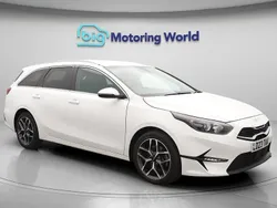 White Used 2023 Kia Ceed 3 Estate | £15,400 (Fair price)